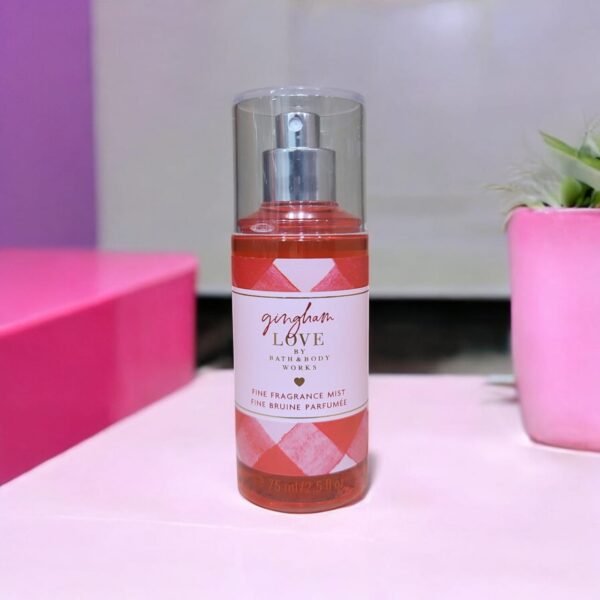Bath and Body Works Travel Size Fine Fragrance Mist Gingham love 75ml