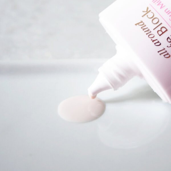Missha All Around Safe Block Soft Finish Sun Milk SPF50+ Or PA+++ - Image 2